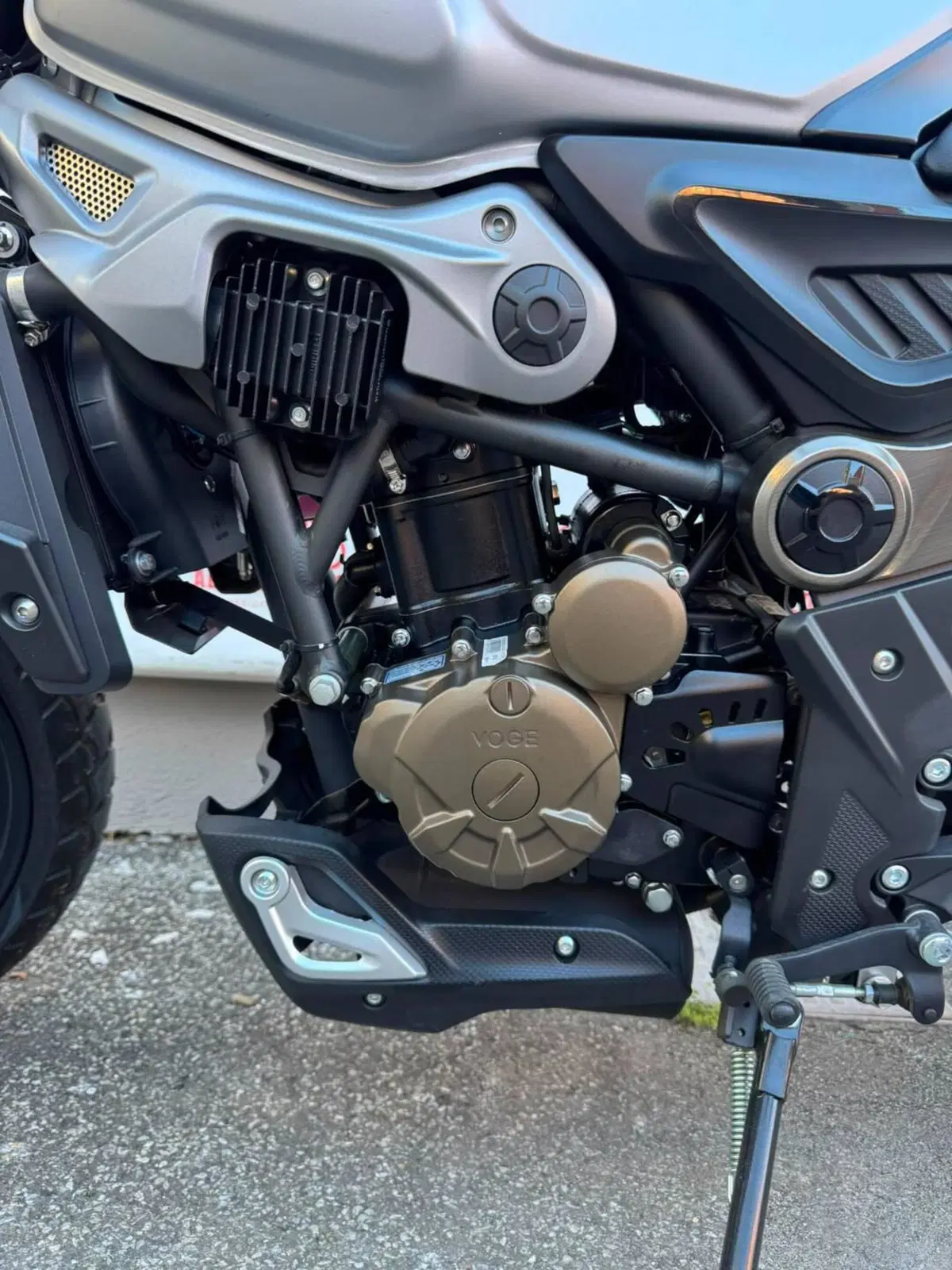 Voge Trofeo 300ACX Scrambler (2021 - 26) (4)