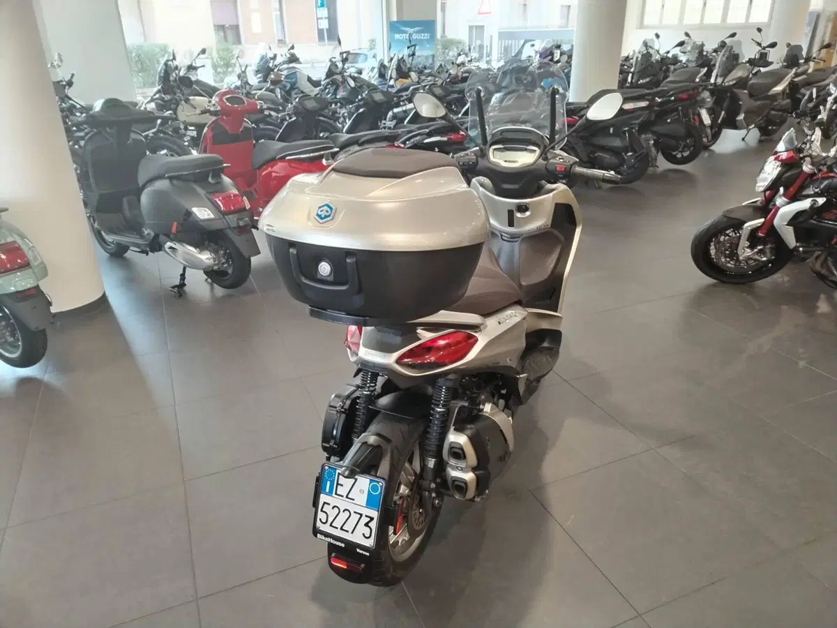Piaggio Beverly 400 ABS-ASR (2021 - 24) (5)