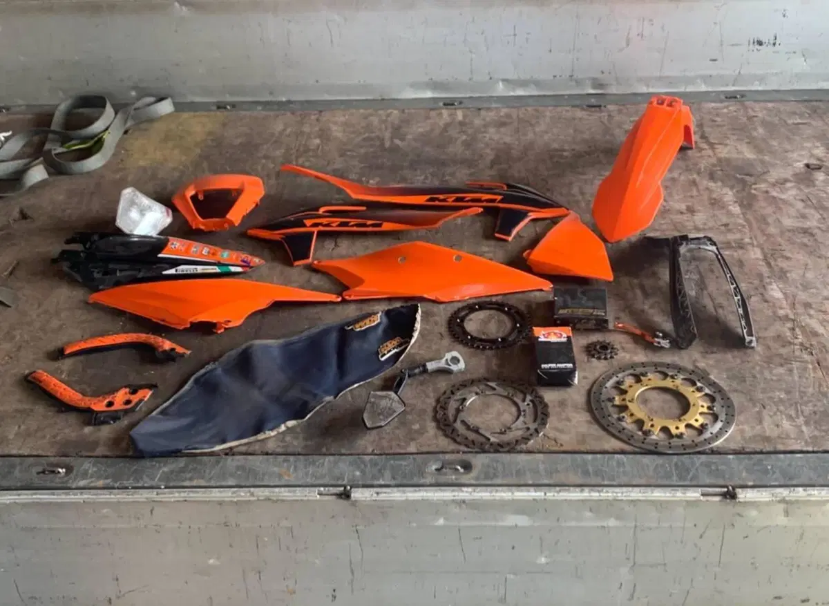 KTM 125 SX (2020) (3)