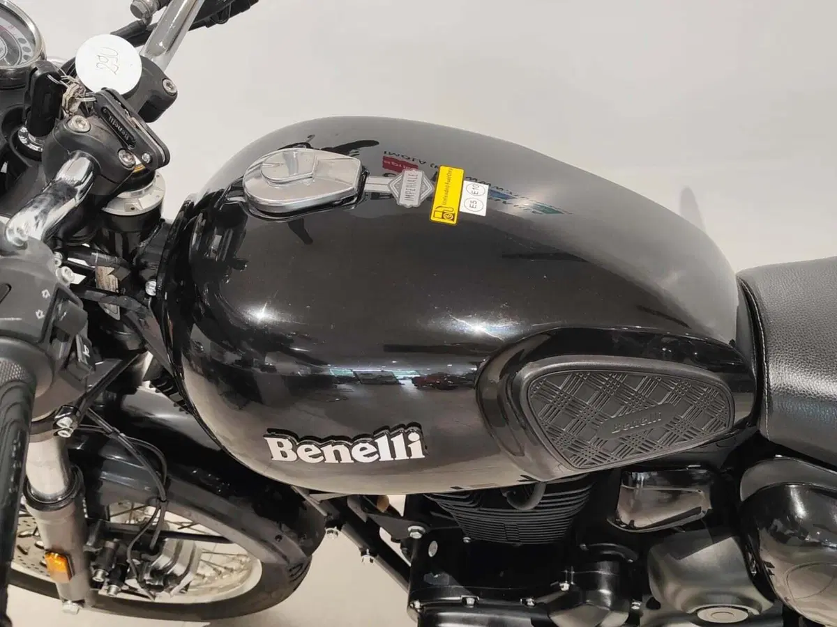 Benelli Imperiale 400 (2021 - 25) (16)