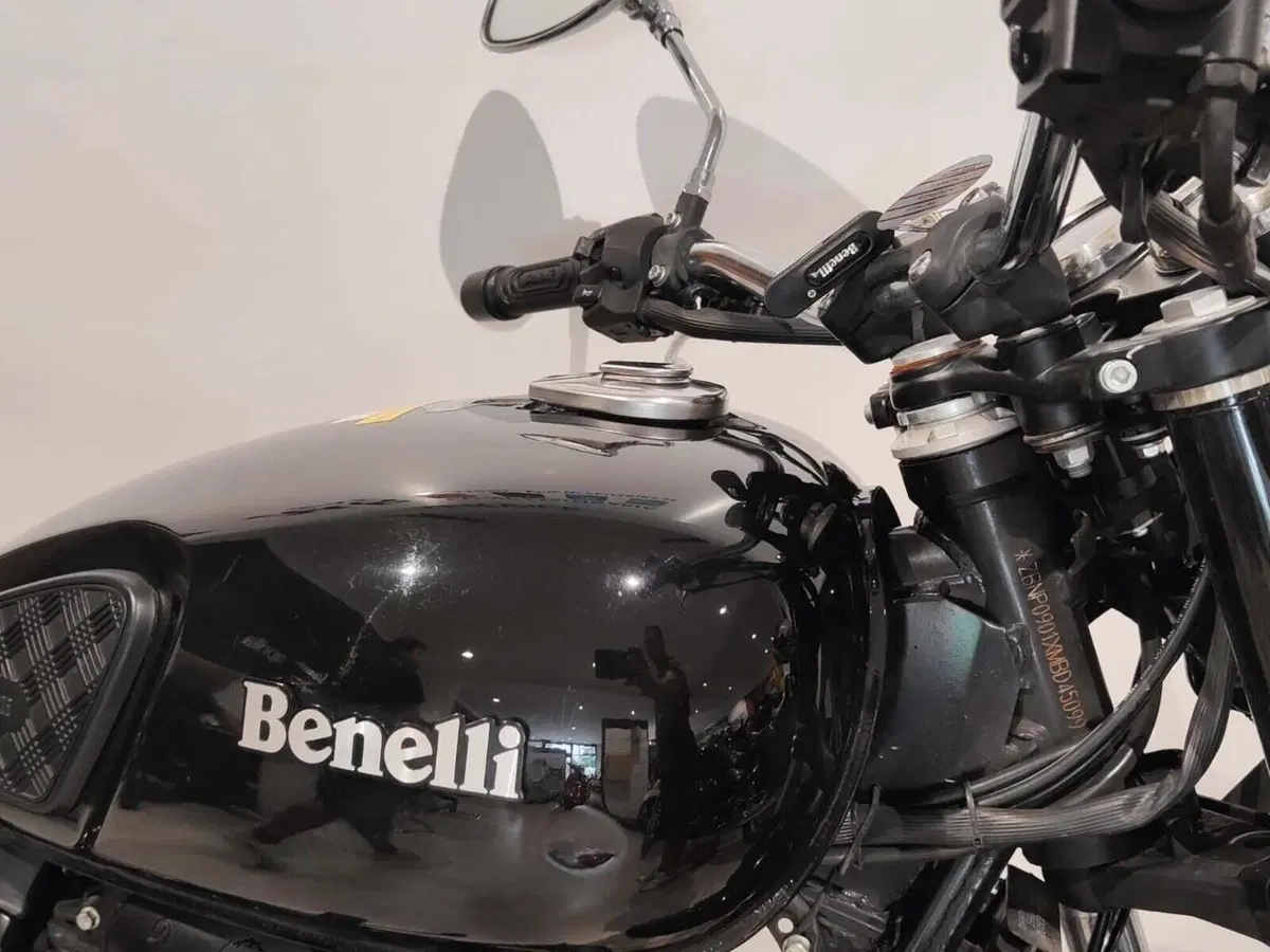 Benelli Imperiale 400 (2021 - 25) (19)