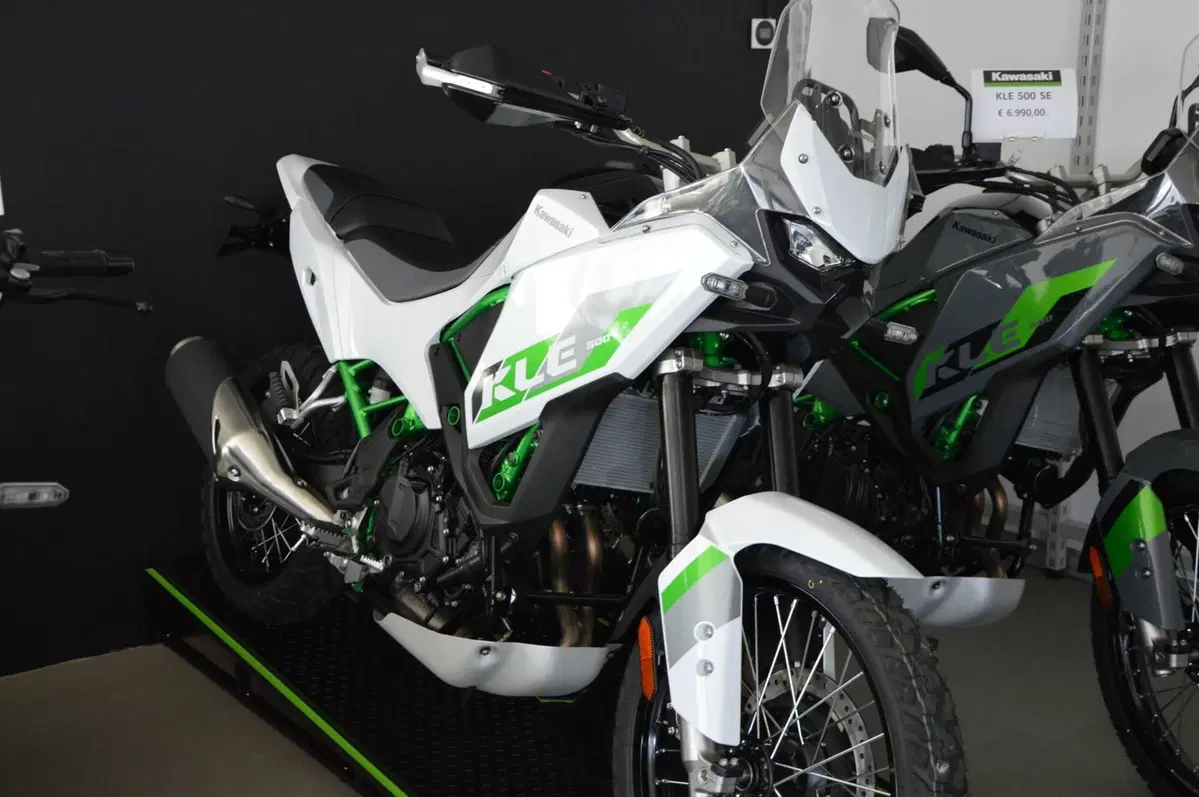 Kawasaki KLE 500 SE (2026) (2)