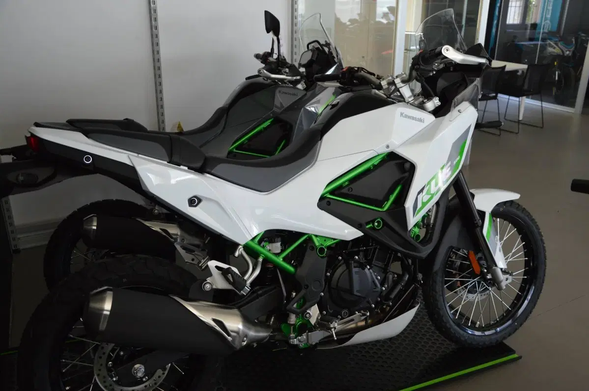 Kawasaki KLE 500 SE (2026) (3)
