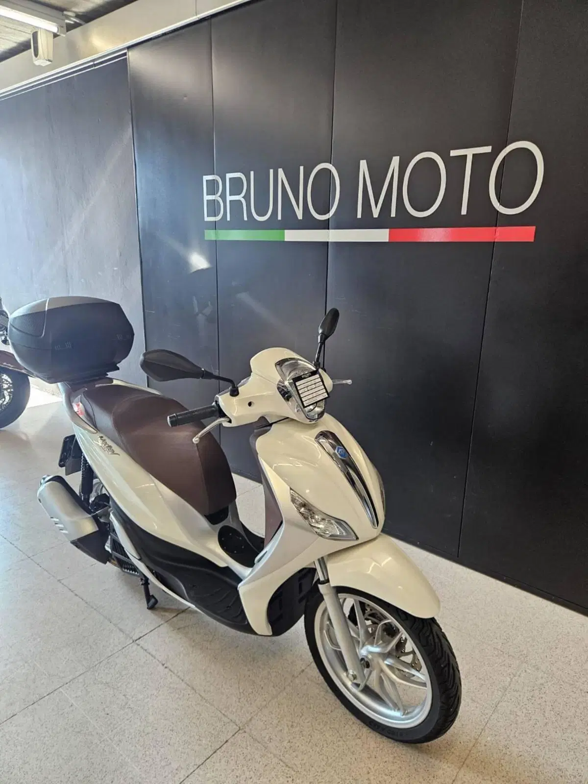 Piaggio Medley 150 ABS (2016 - 19) (4)