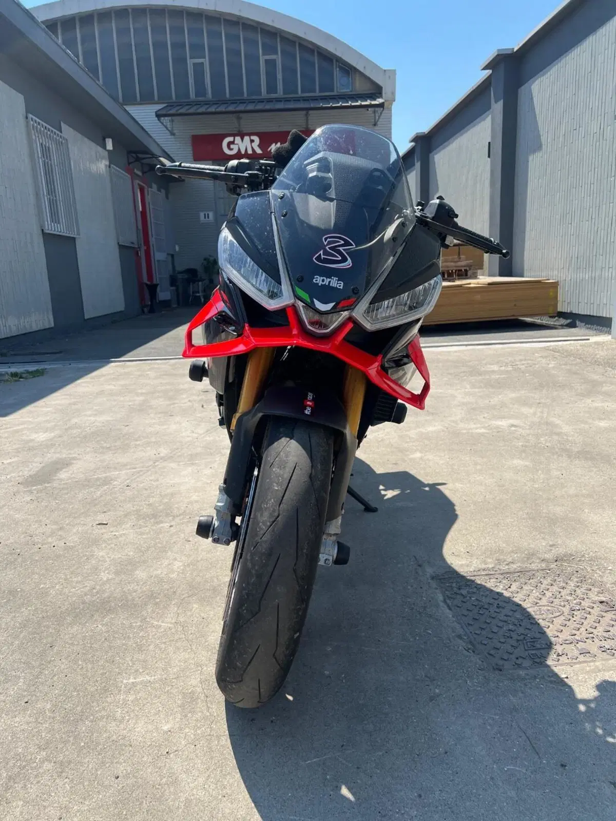 Aprilia Tuono V4 Factory (2025 - 26) (3)