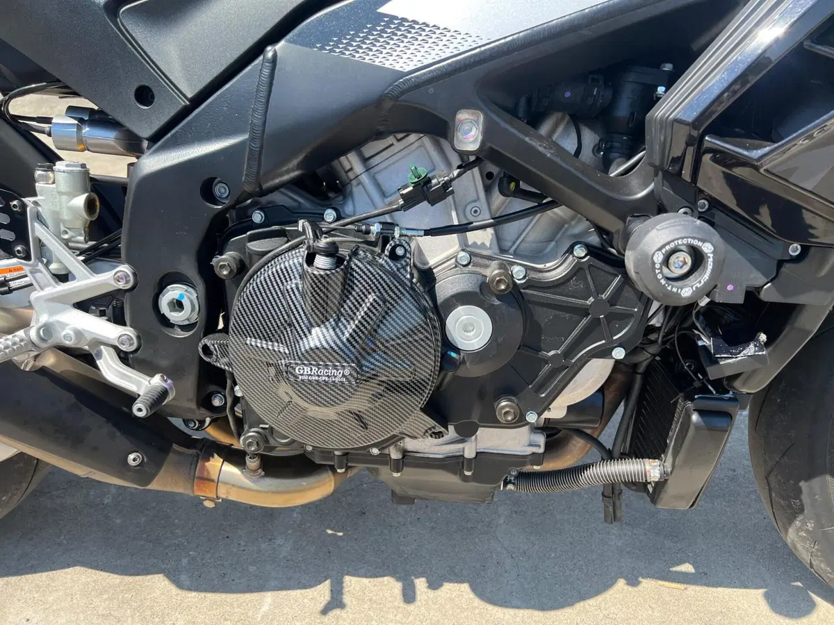 Aprilia Tuono V4 Factory (2025 - 26) (15)