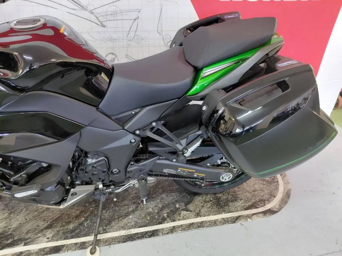 Kawasaki Ninja 1000 SX (2021 - 24) (6)