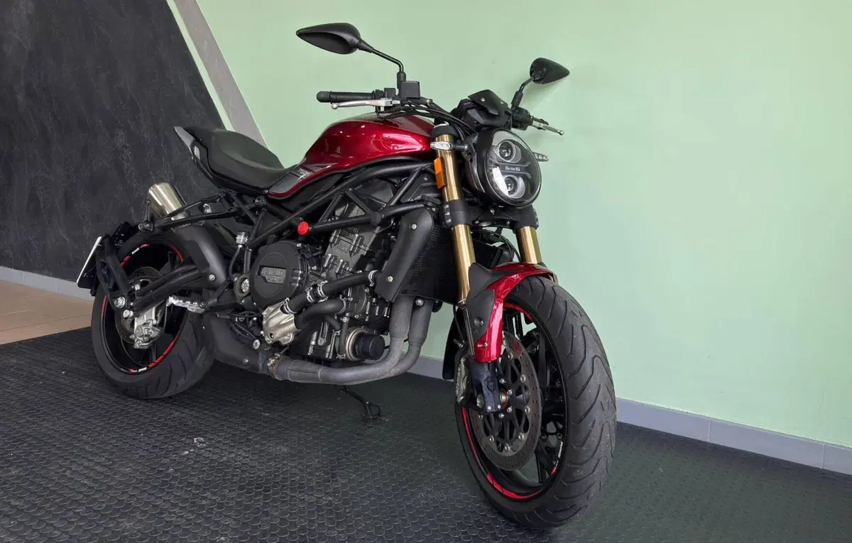 Benelli 752 S (2019 - 20) (4)