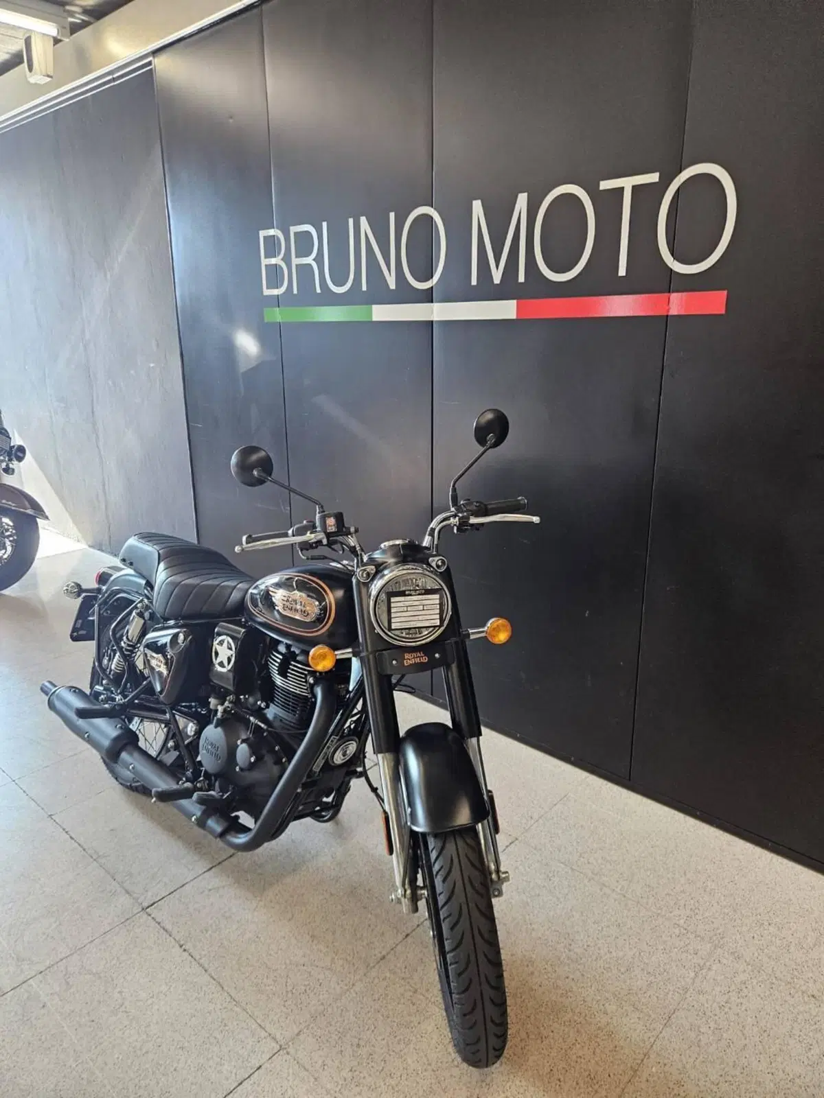 Royal Enfield Bullet 350 (2024 - 26) (2)
