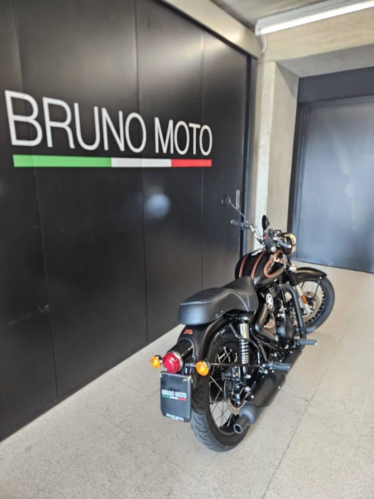 Royal Enfield Bullet 350 (2024 - 26) (5)