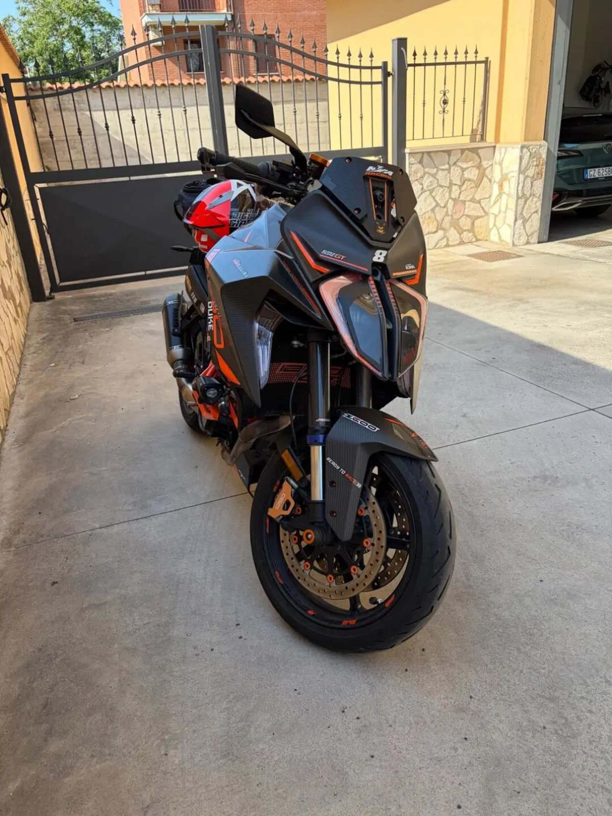 KTM 1290 Super Duke GT (2022 - 25) (3)