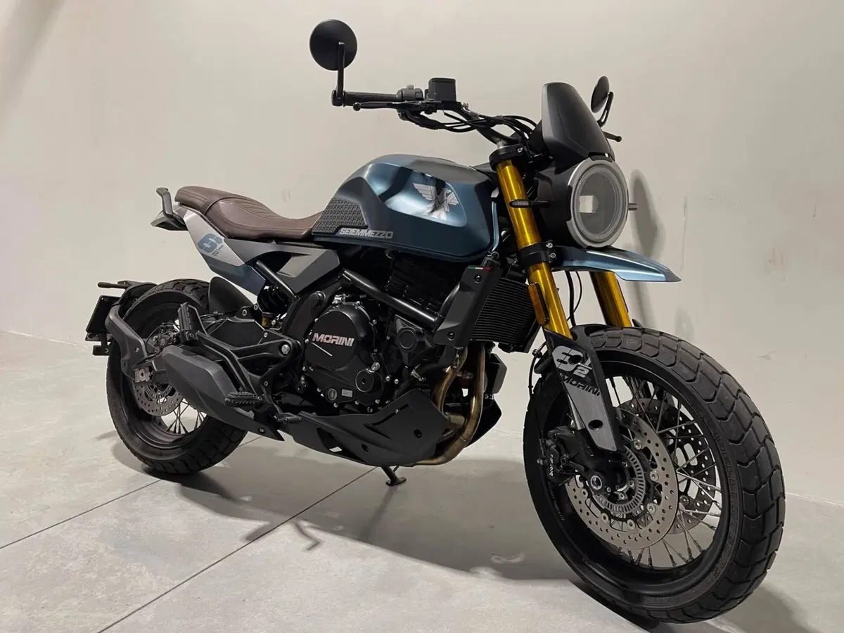 Moto Morini SEIEMMEZZO SCR (2022 - 26) (7)