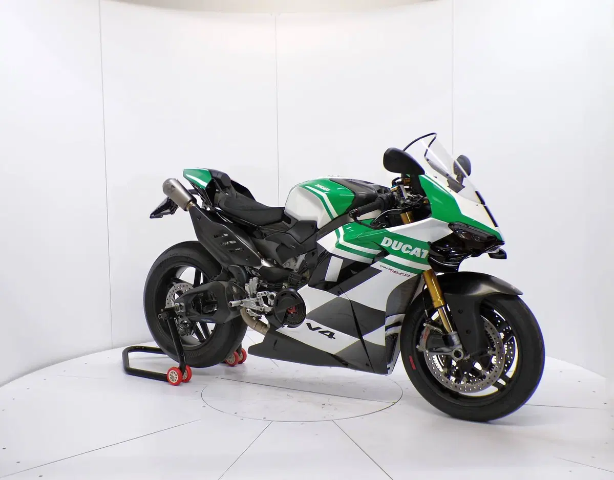 Ducati Panigale V4 Tricolore (2025 - 26) (2)