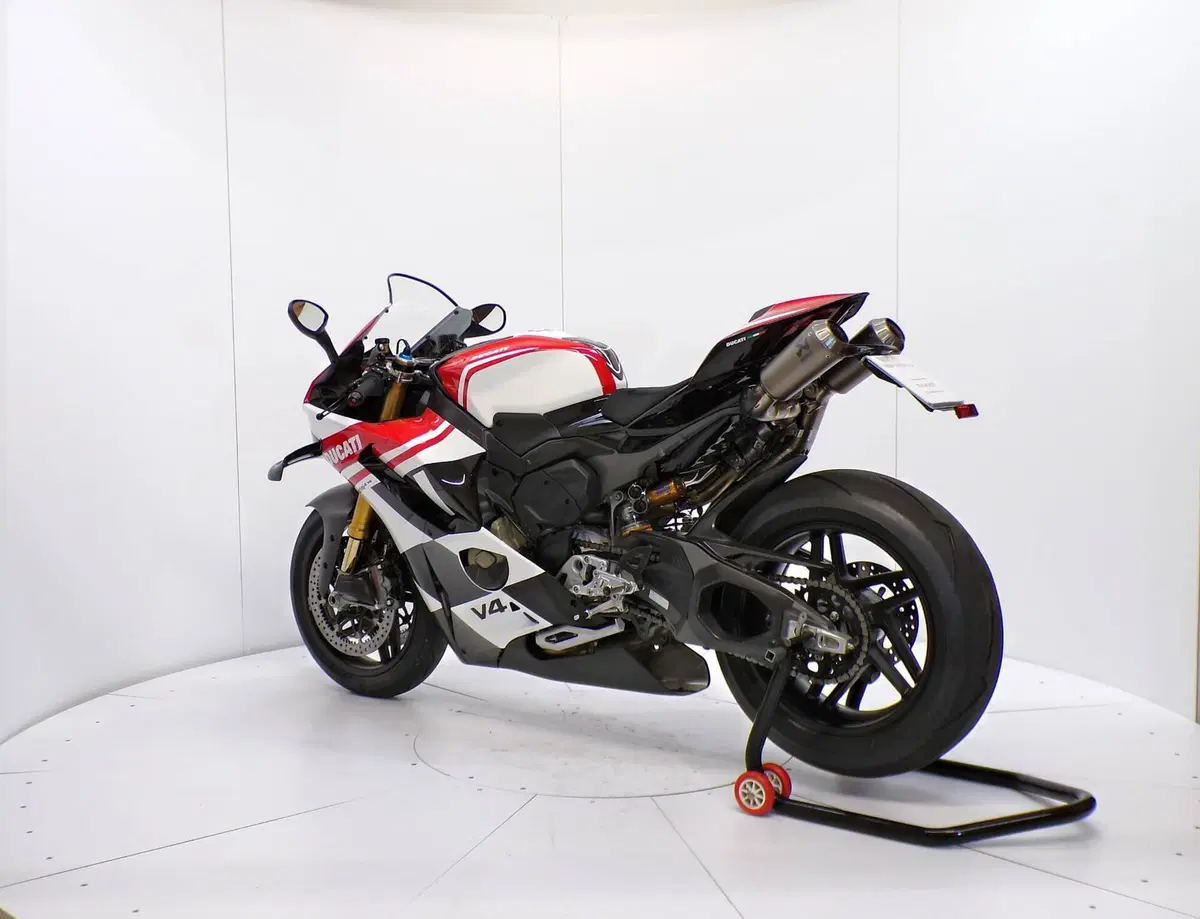 Ducati Panigale V4 Tricolore (2025 - 26) (5)