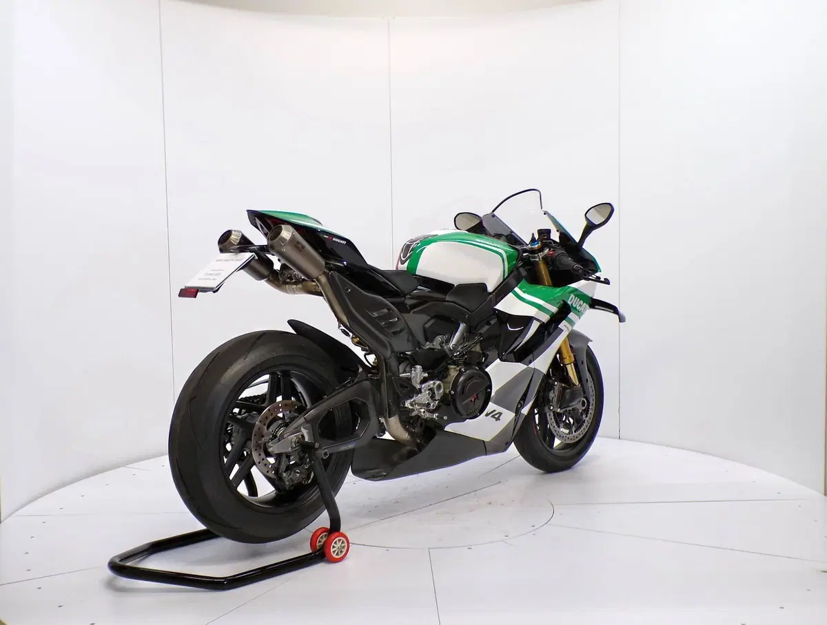 Ducati Panigale V4 Tricolore (2025 - 26) (6)