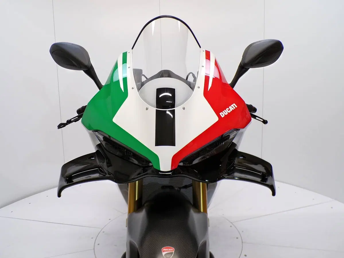 Ducati Panigale V4 Tricolore (2025 - 26) (7)