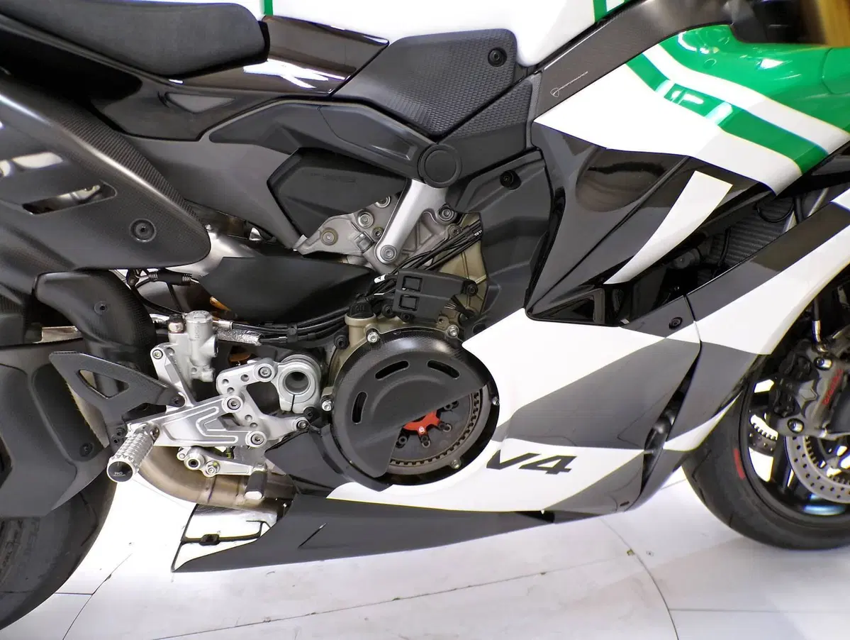 Ducati Panigale V4 Tricolore (2025 - 26) (9)
