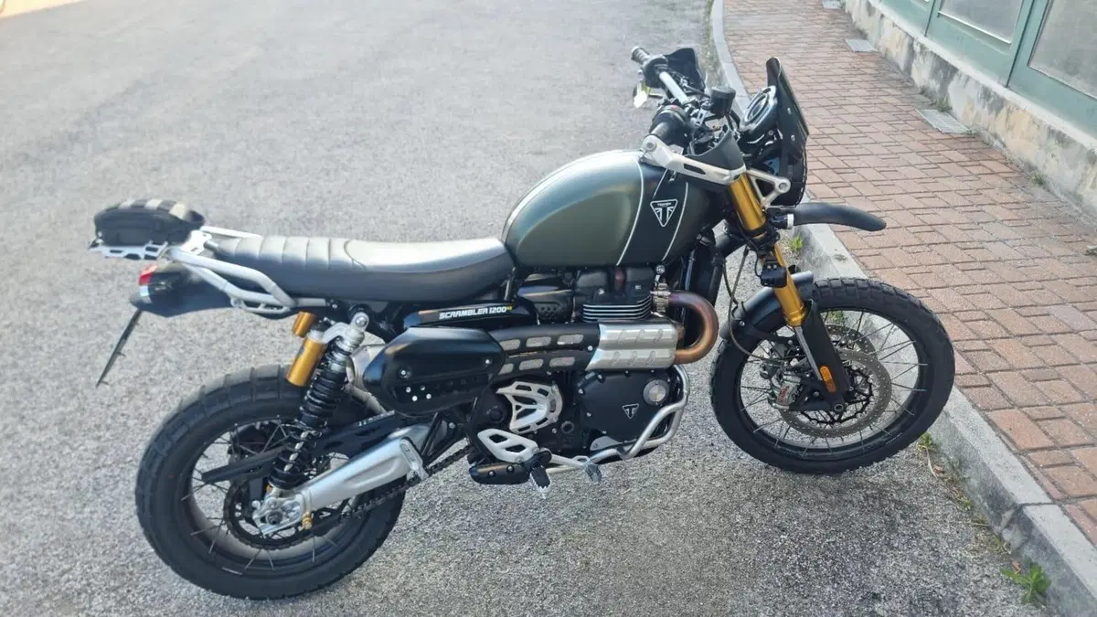 Triumph Scrambler 1200 XE (2021 - 23) (3)