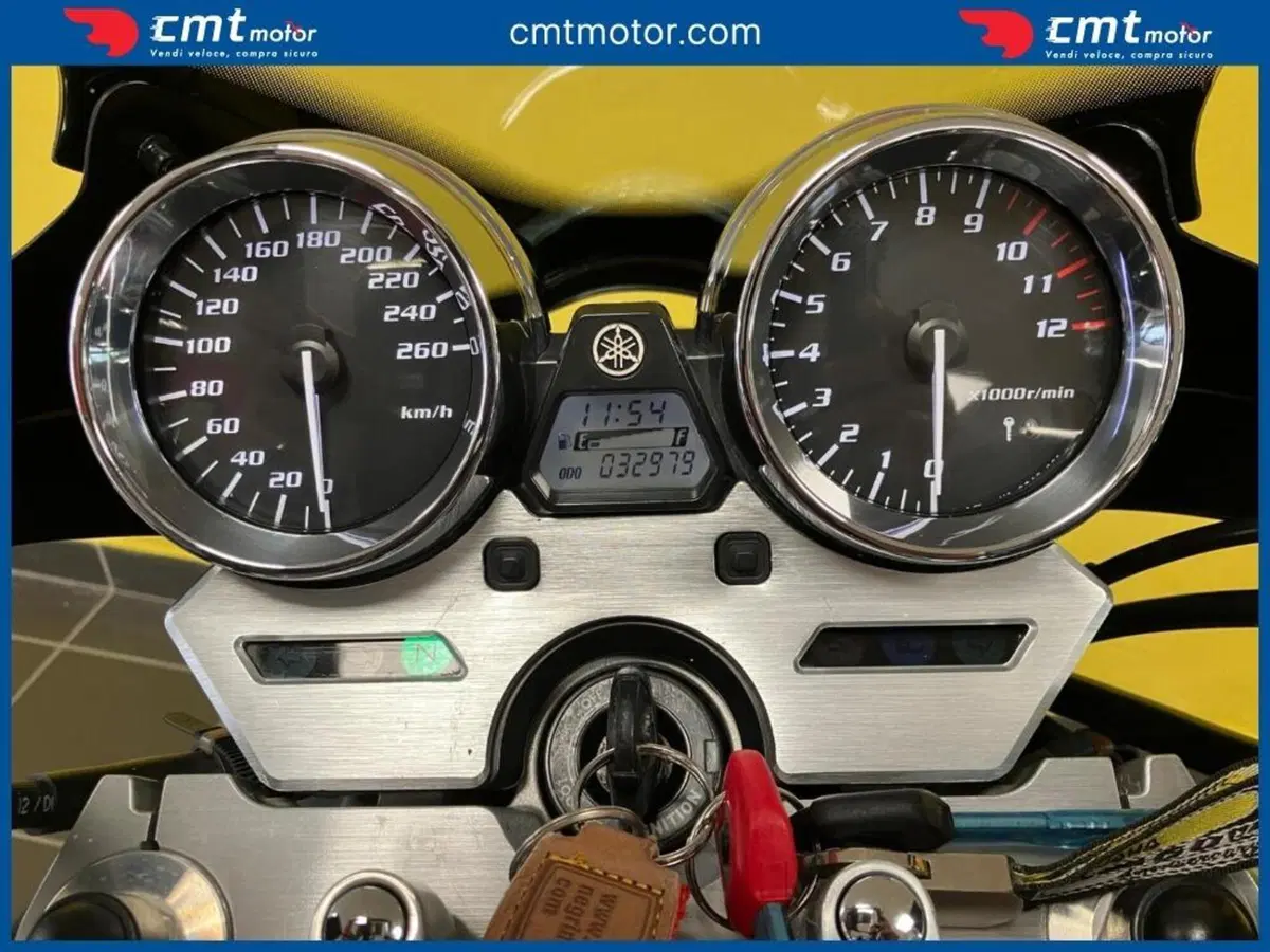 Yamaha XJR 1300 (2006 - 14) (5)