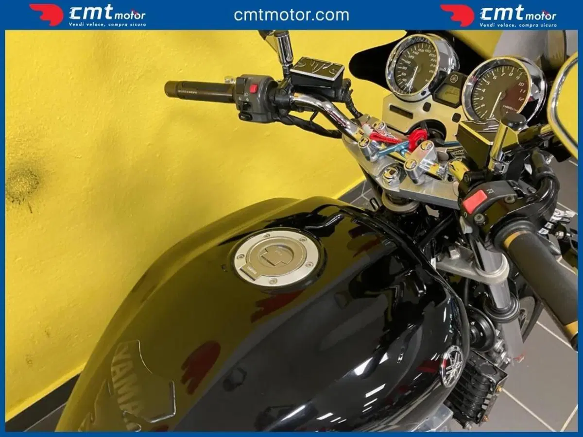 Yamaha XJR 1300 (2006 - 14) (11)