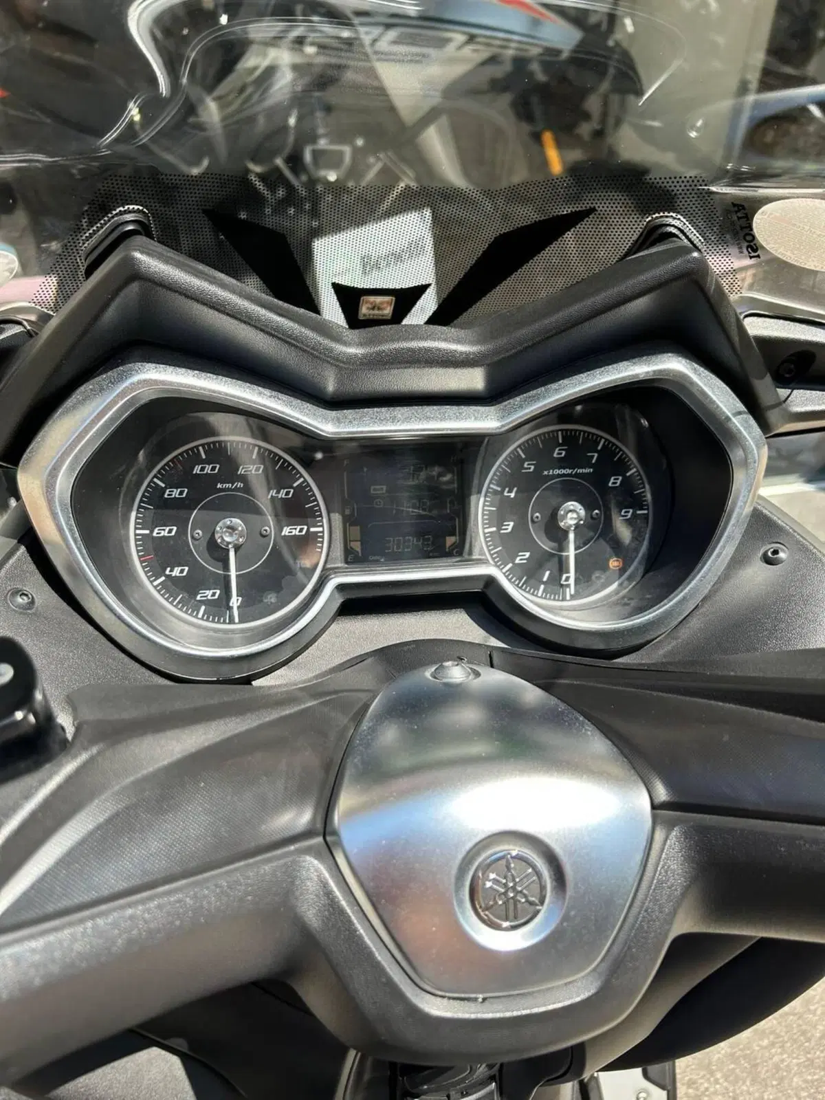 Yamaha X-Max 300 Tech Max (2020) (4)