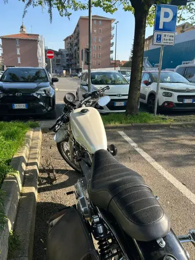 Harley-Davidson 883 (2006 - 07) - XL usata