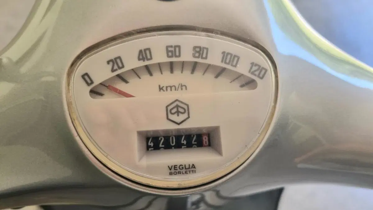 Piaggio Vespa 125 Primavera ET3 (9)