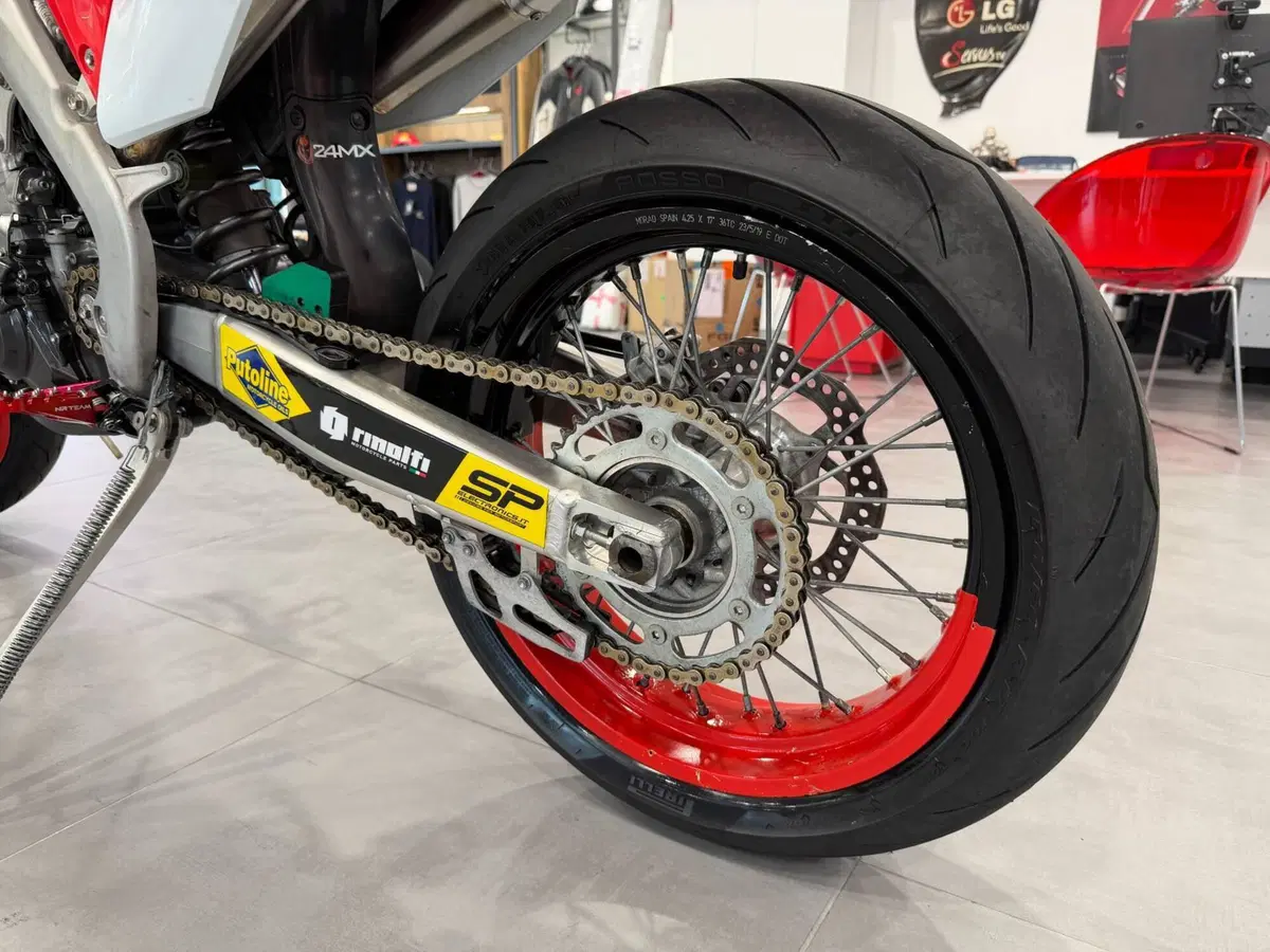 Honda CRF 450RX Supermoto (2020) (12)