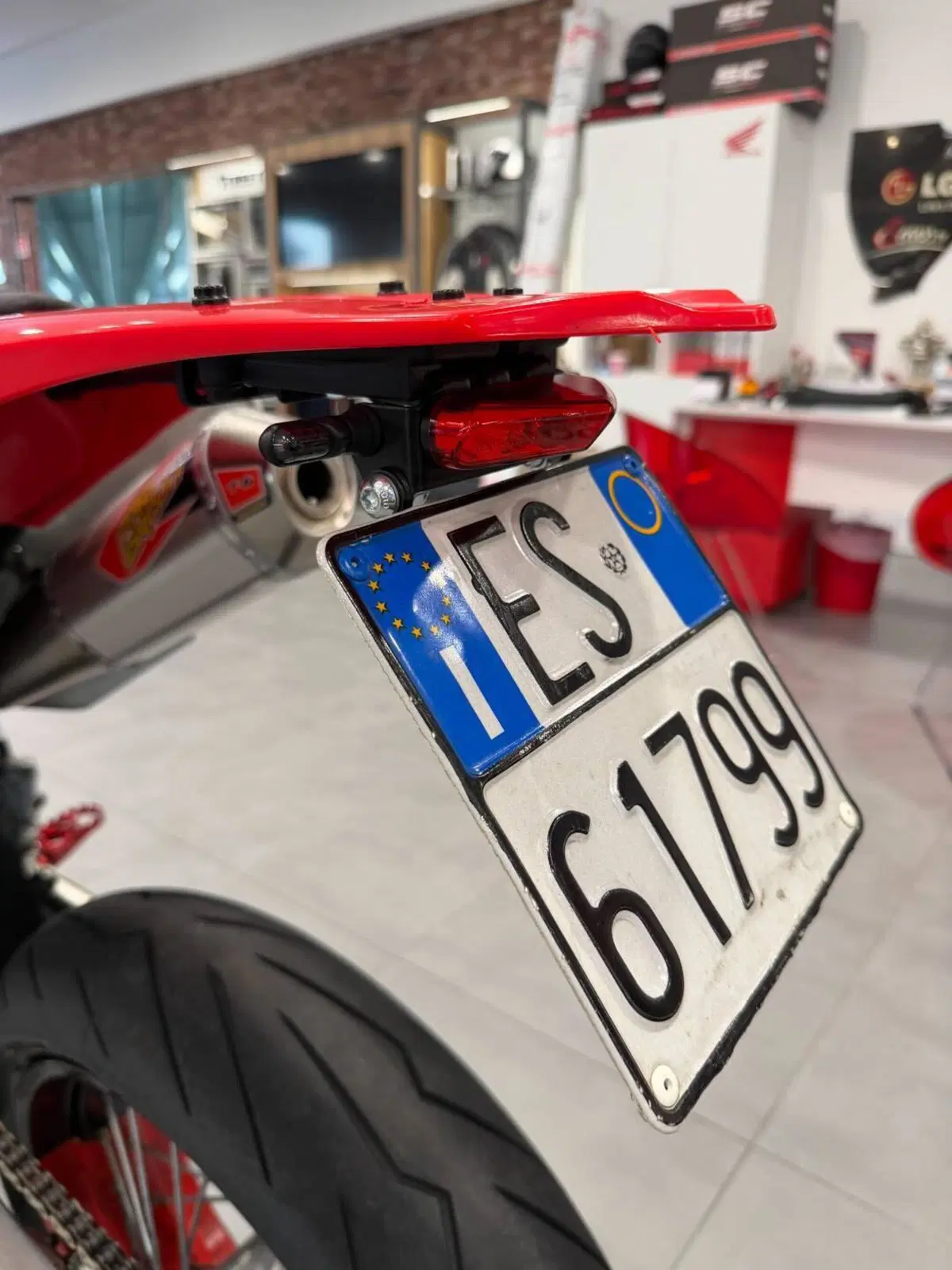 Honda CRF 450RX Supermoto (2020) (13)