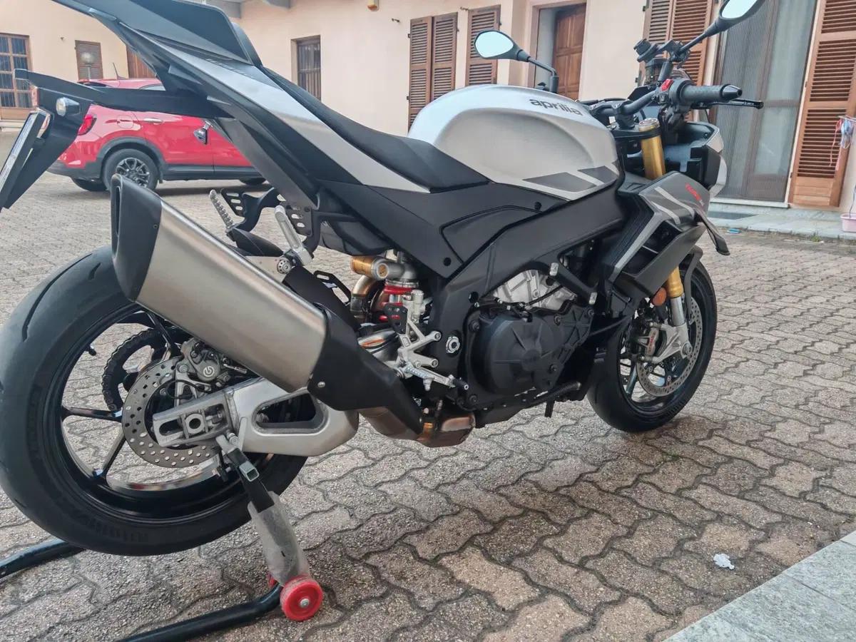 Aprilia Tuono V4 (2025 - 26) (2)