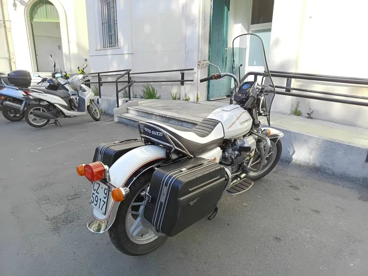 Moto Guzzi California (3)