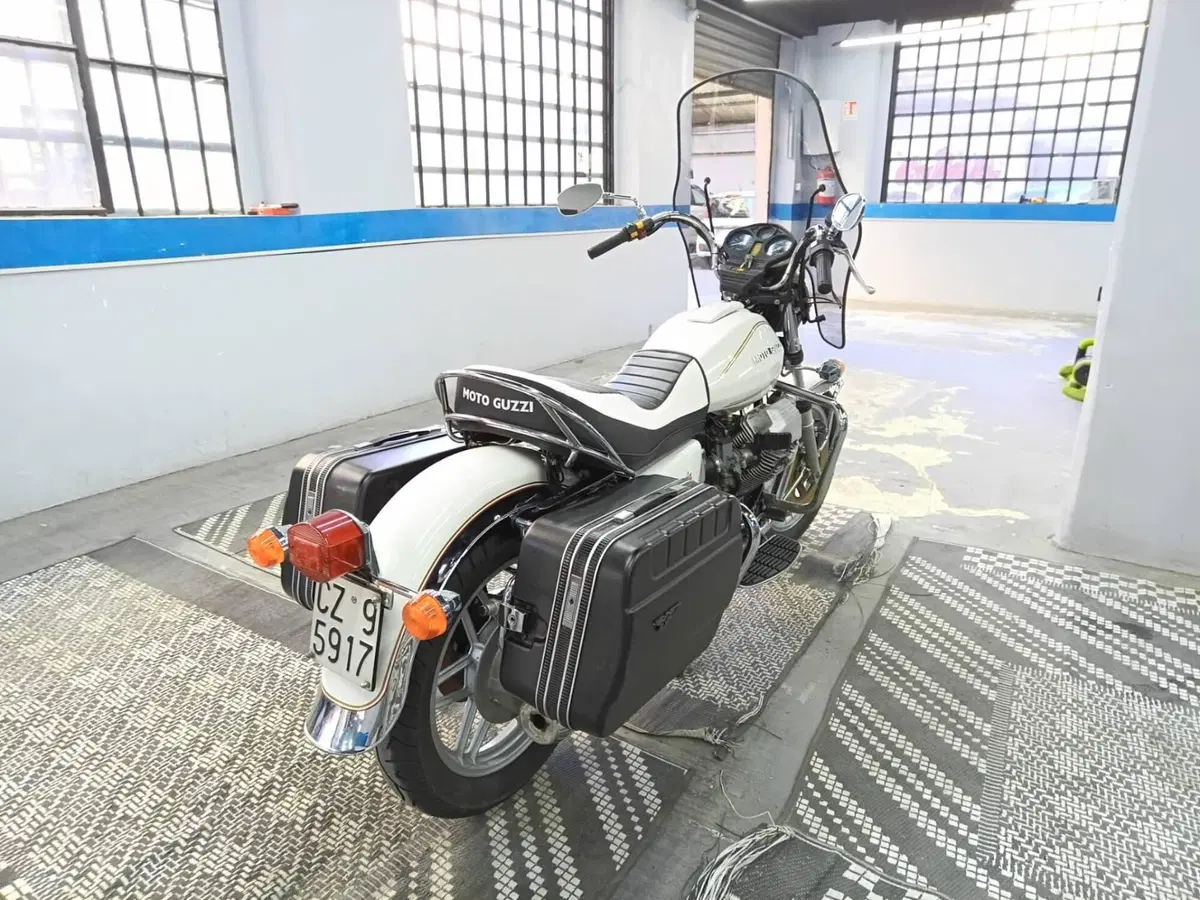 Moto Guzzi California (10)