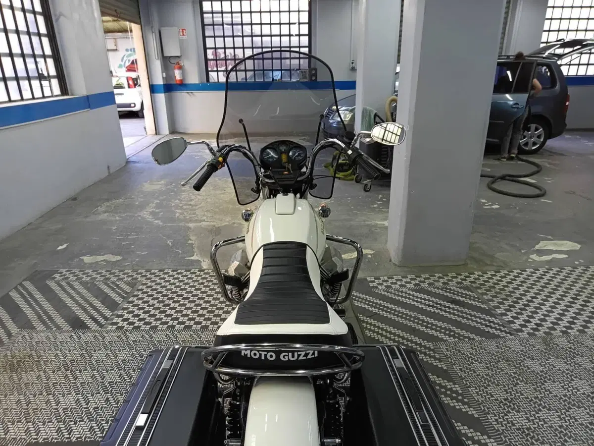 Moto Guzzi California (11)