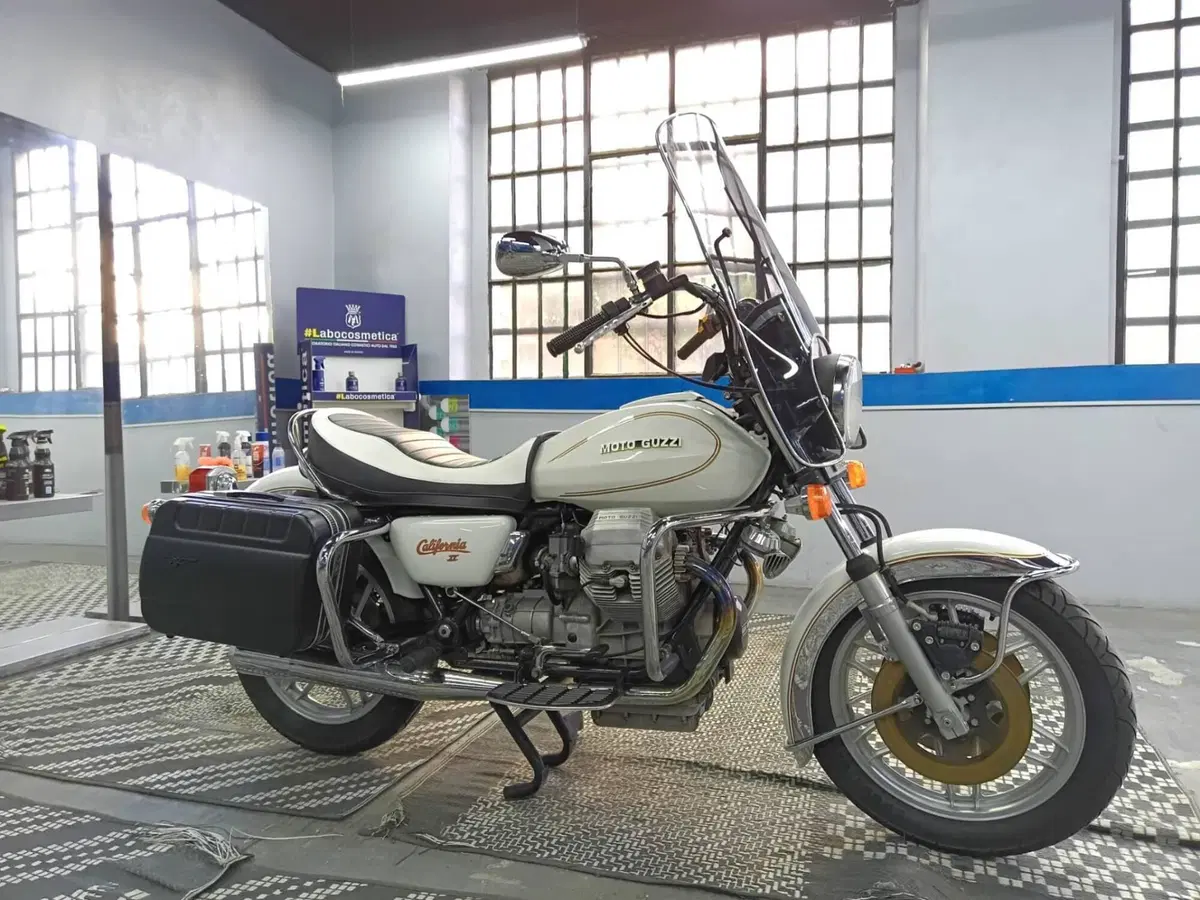 Moto Guzzi California