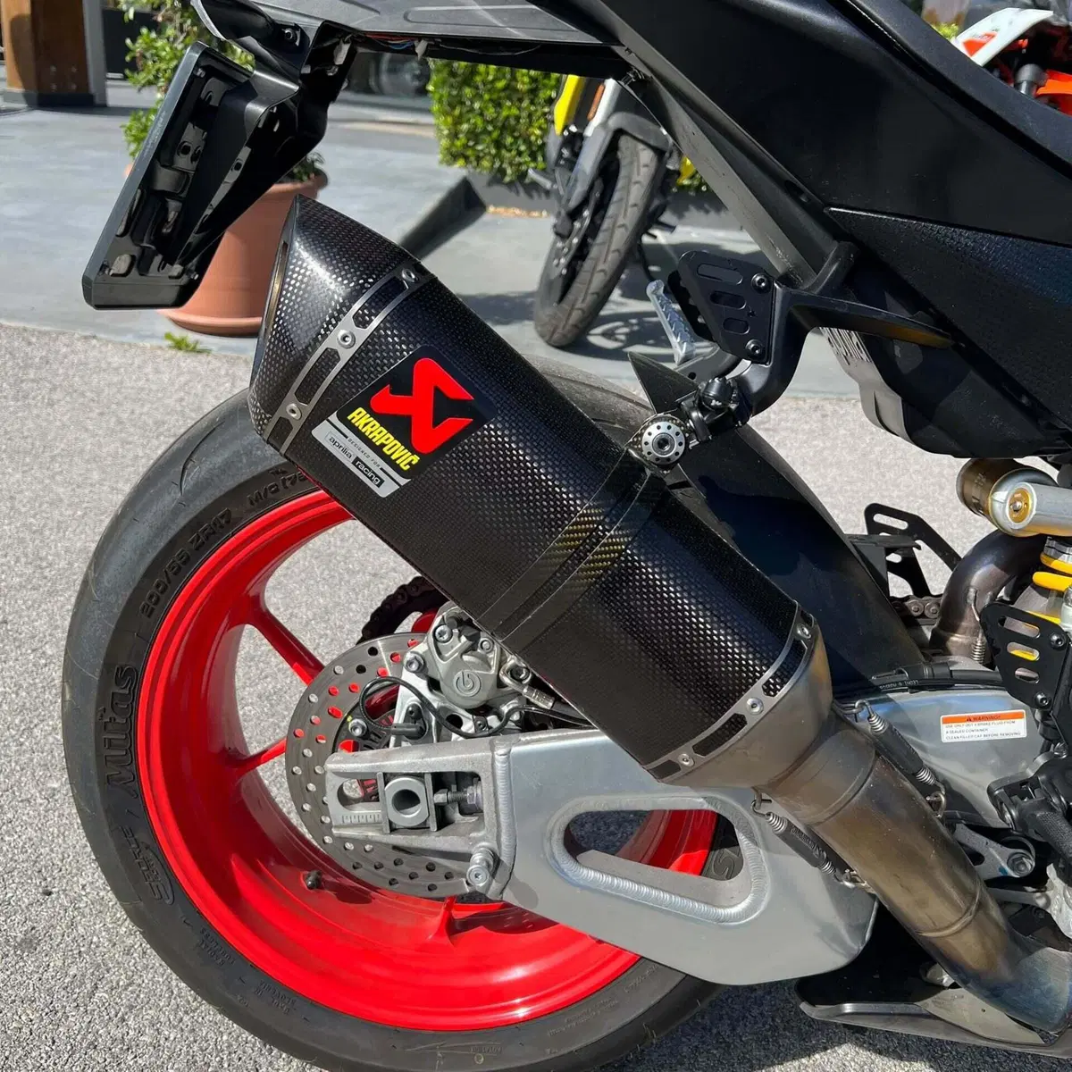 Aprilia RSV4 1100 (2021 - 24) (7)