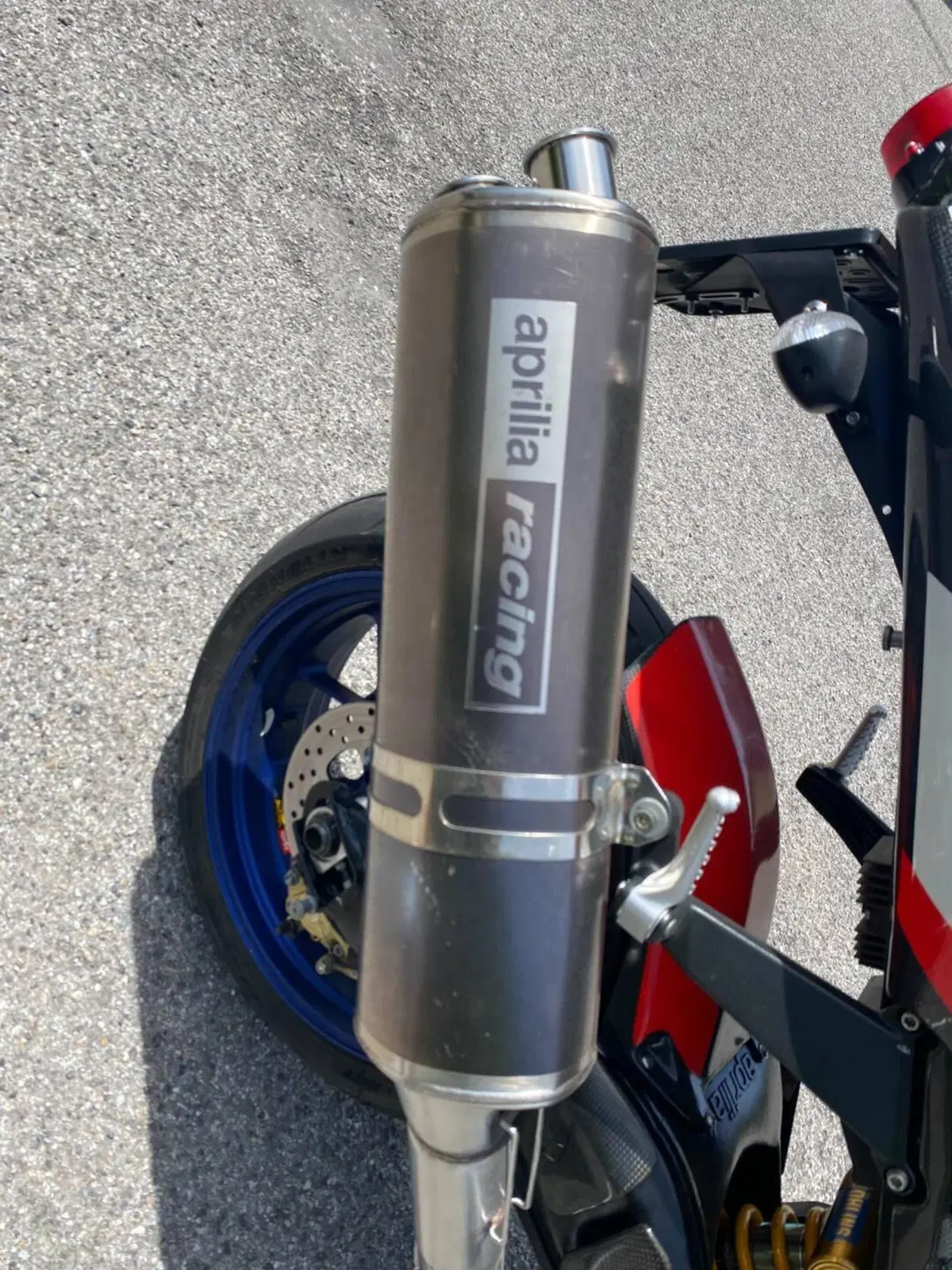 Aprilia Tuono 1000 R Factory (2004 - 05) (6)