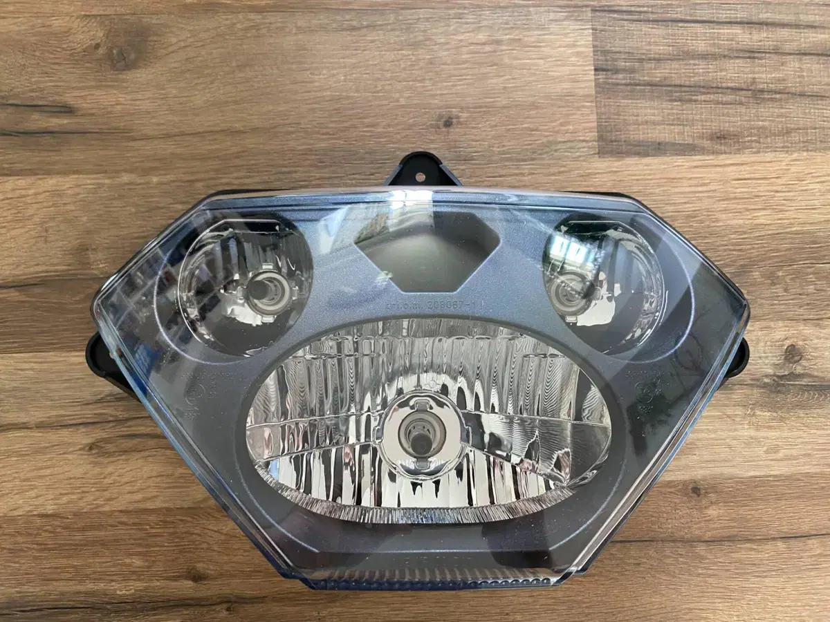 Aprilia Tuono 1000 R Factory (2004 - 05) (12)
