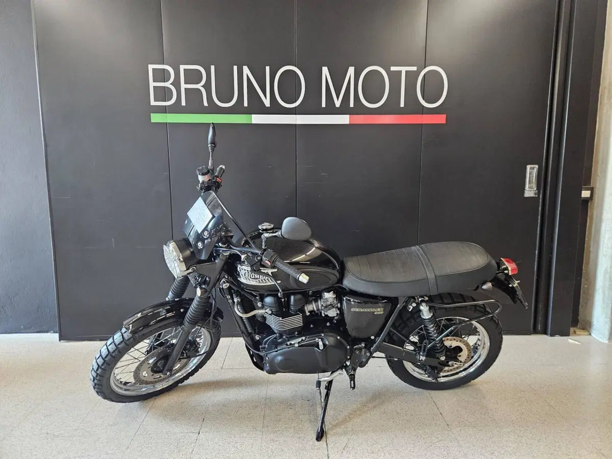 Triumph Scrambler (2006 - 17) (3)