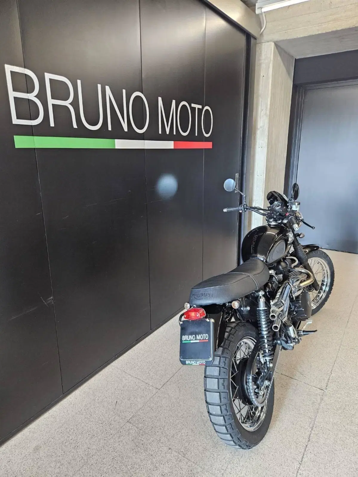 Triumph Scrambler (2006 - 17) (6)