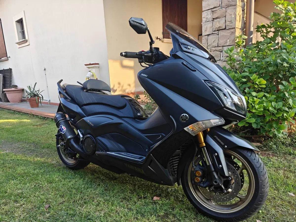 Yamaha T-Max 530 Iron Max ABS (2014 - 17)