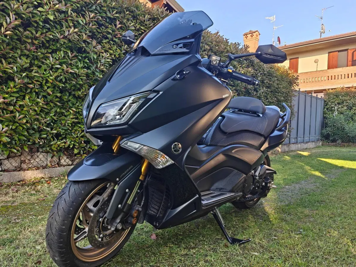 Yamaha T-Max 530 Iron Max ABS (2014 - 17) (5)