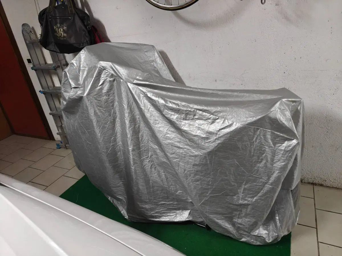 Yamaha T-Max 530 Iron Max ABS (2014 - 17) (7)