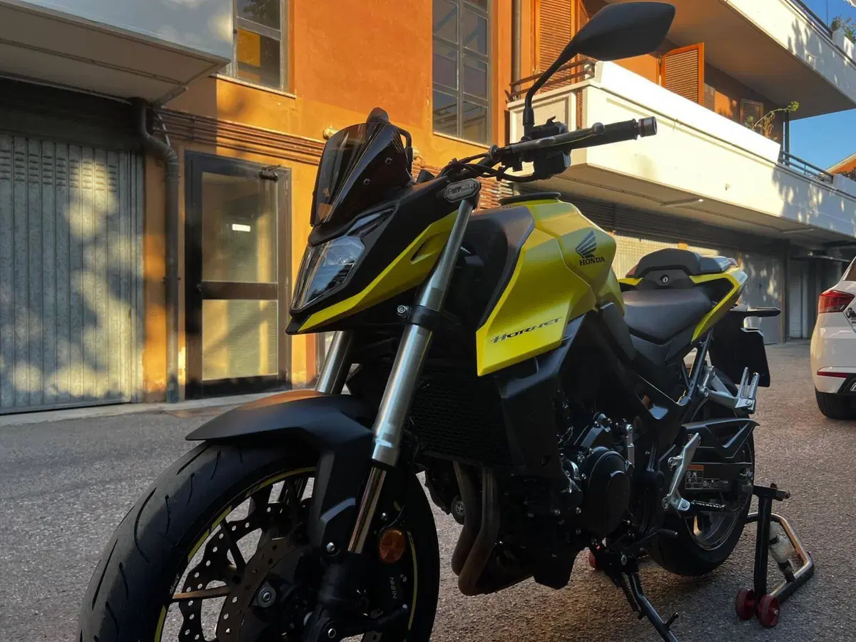 Honda CB 750 Hornet (2023 - 24) (4)
