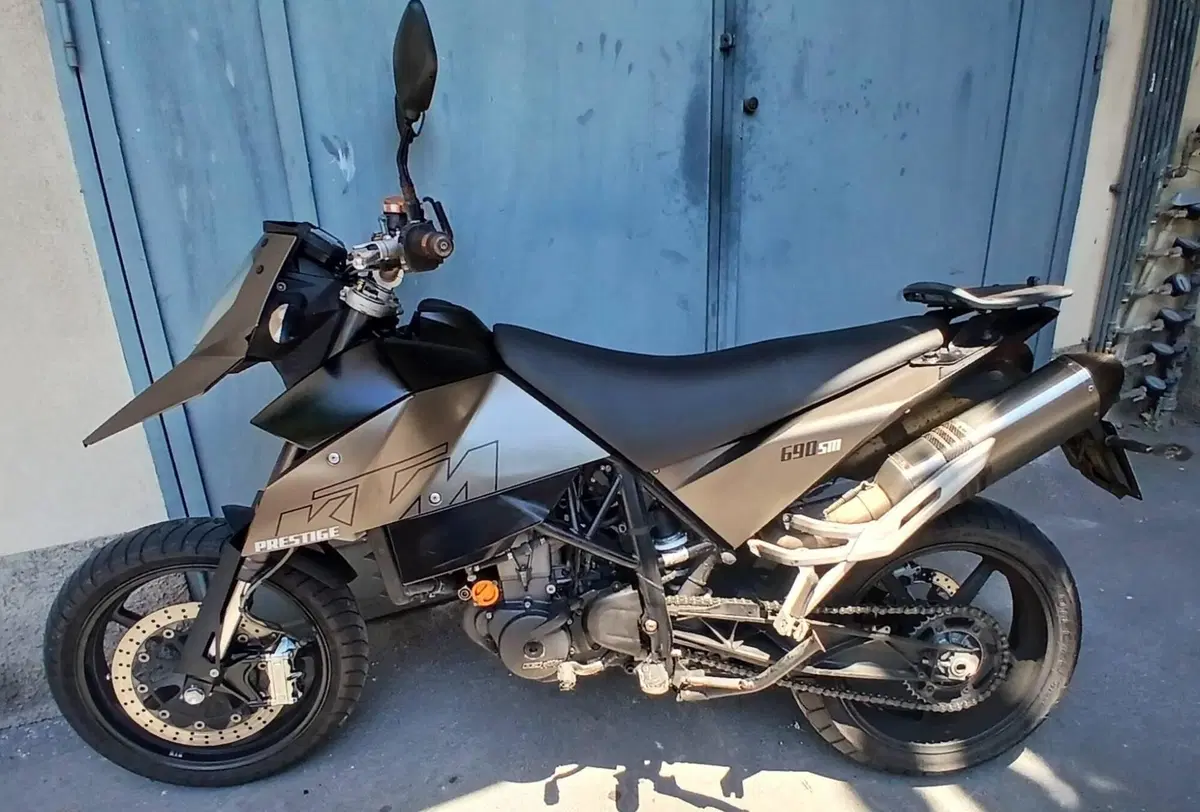 KTM 690 Supermoto (2007 - 12) (2)