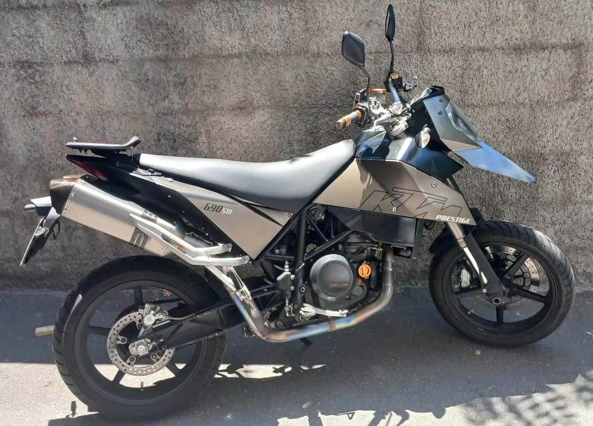 KTM 690 Supermoto (2007 - 12)