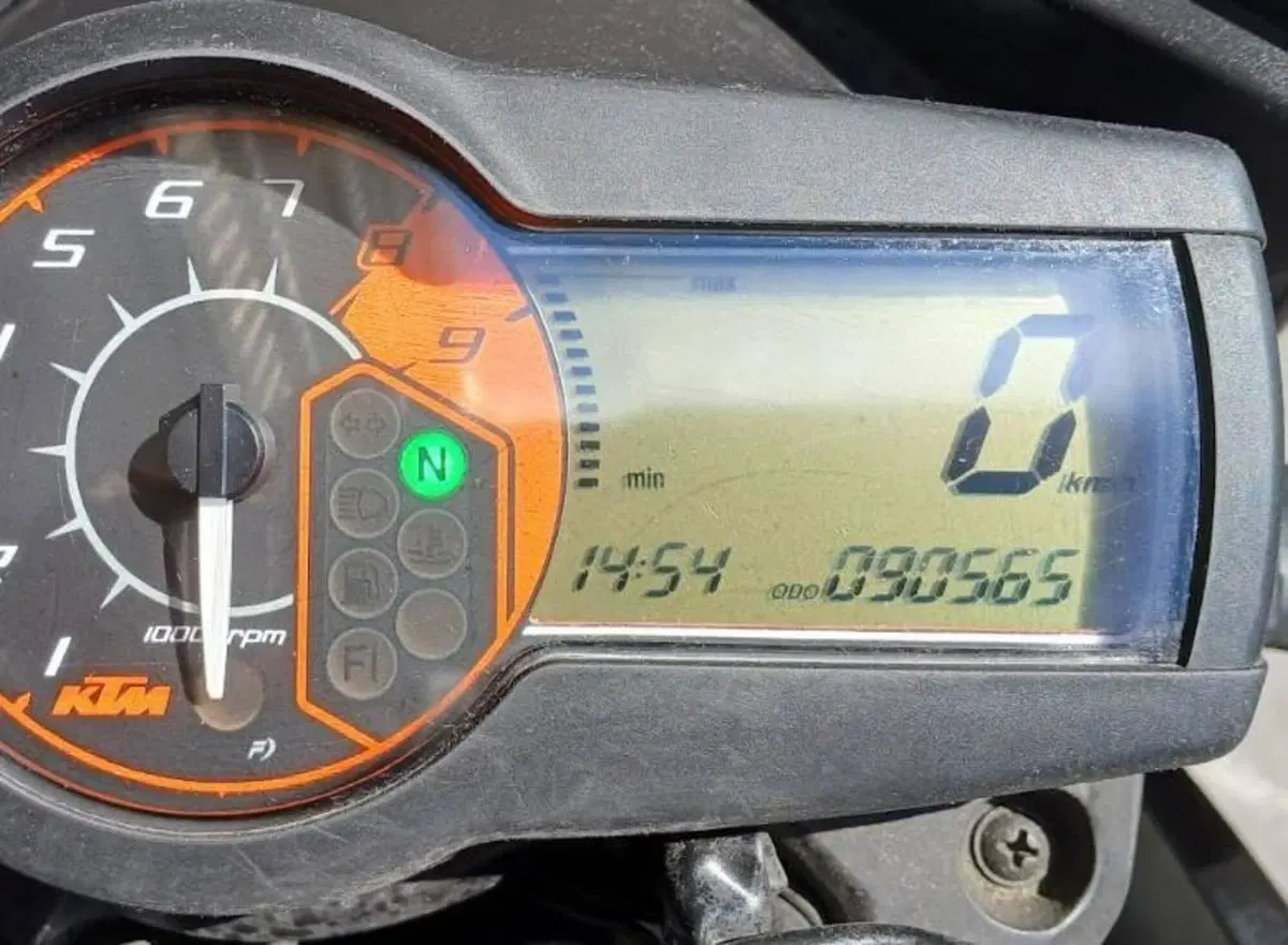 KTM 690 Supermoto (2007 - 12) (3)