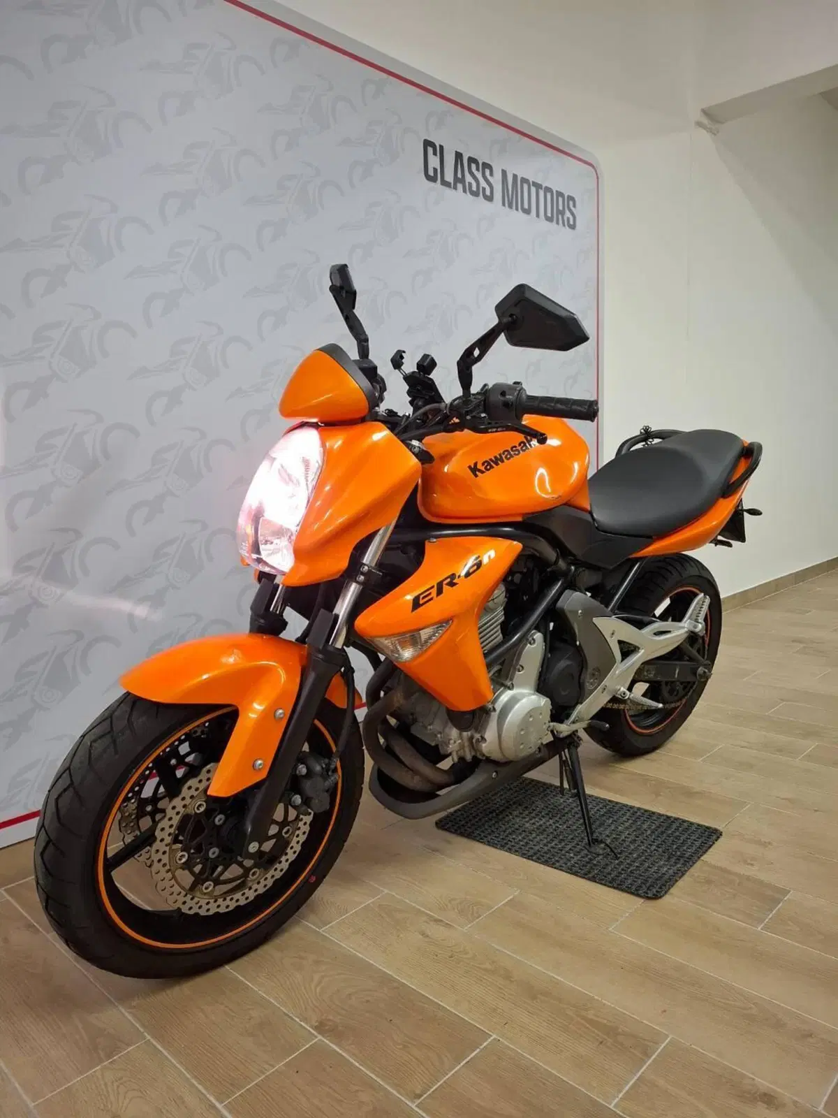Kawasaki ER-6N (2006 - 09) (3)
