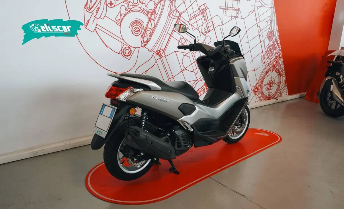 Yamaha N-Max 125 (2015 - 17) (3)