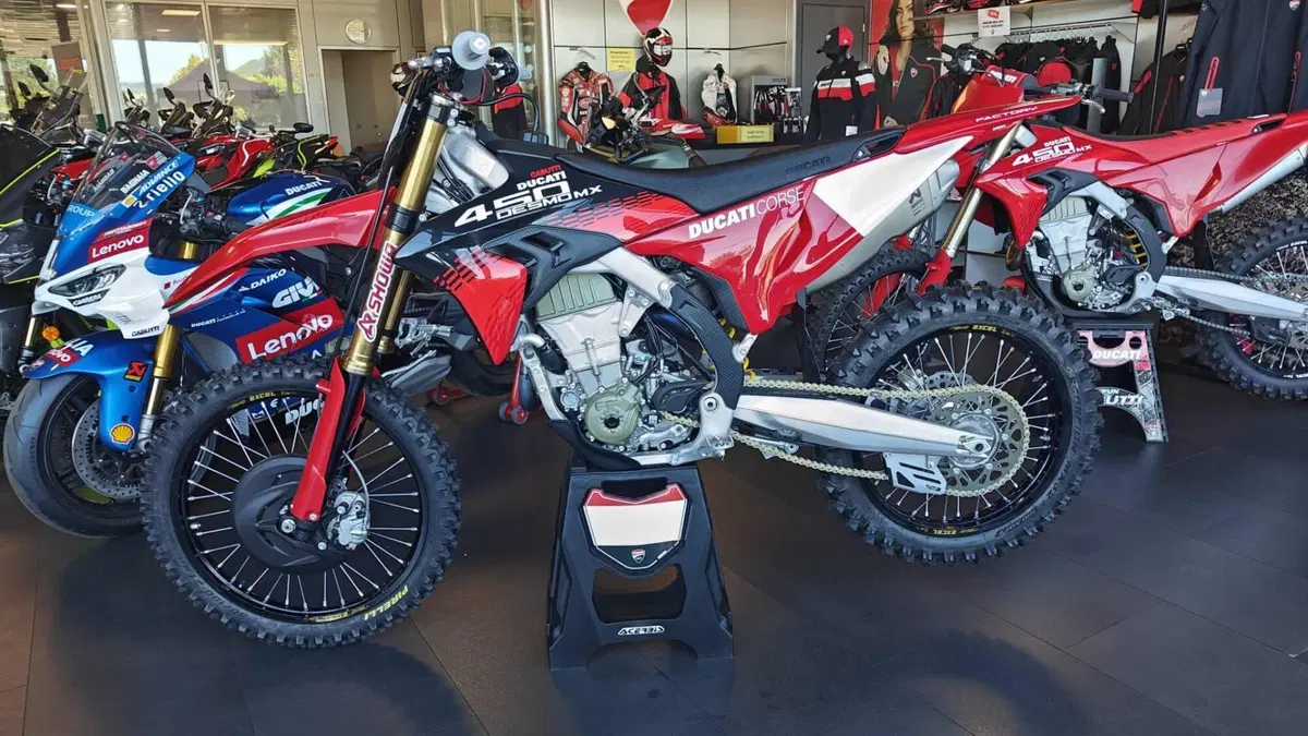 Ducati Desmo450 MX Factory (2026) (4)