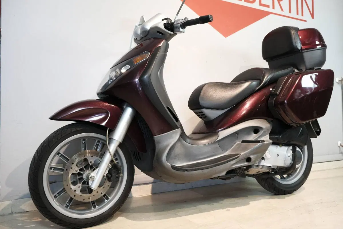 Piaggio Beverly 200 (2002 - 03) (4)